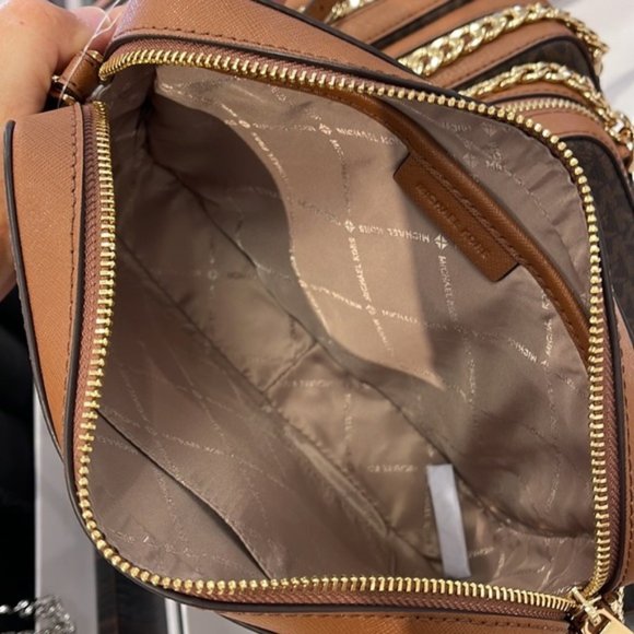 Michael Kors Jet Set Item Large East West Zip Crossbody Vanilla - Picture 3 of 16